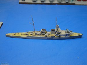 Fertigmodell USS Illustrious Maßstab 1:1250 Modellschiff 